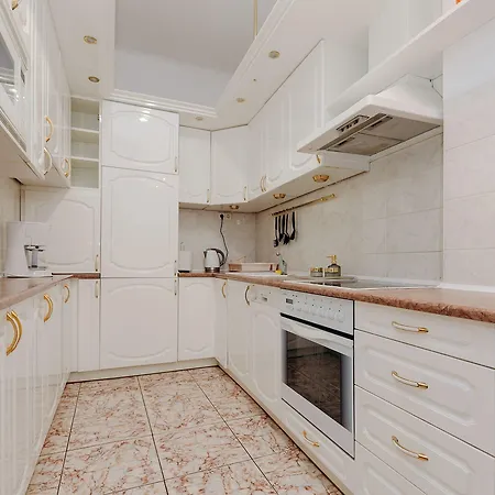 Shortstaypoland Piwna 아파트